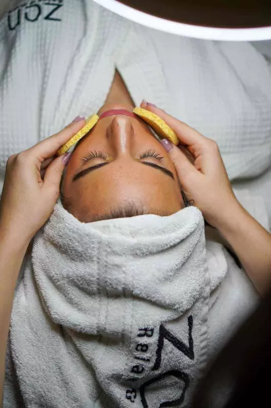 A One-Stop Guide to All You Need to Know about Skin Facials